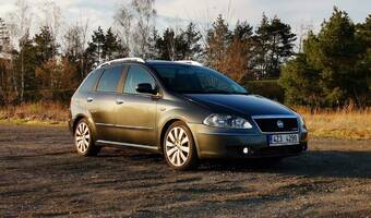 Fiat Croma 1,9JTD s pěknou výbavou 2006