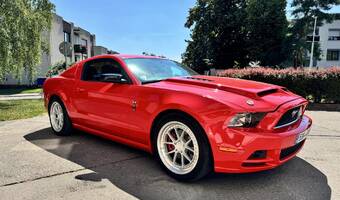 Ford Mustang 3,7 V6 227KW 2014